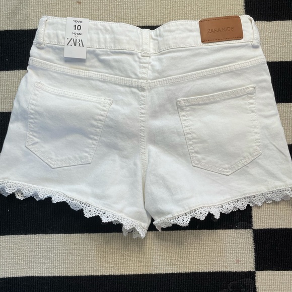 White jean shorts - Picture 2 of 2